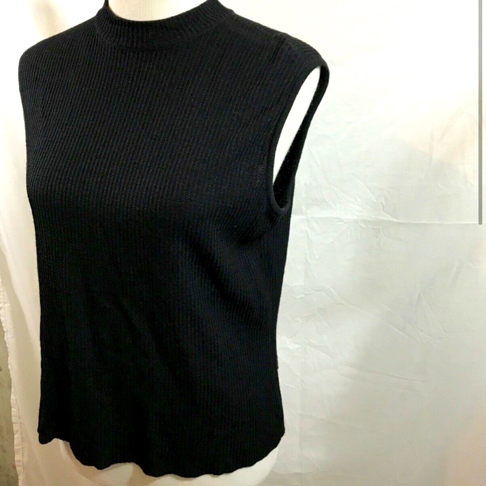 St. John Ribbed Knit Mock Neck Sleeveless Sweater